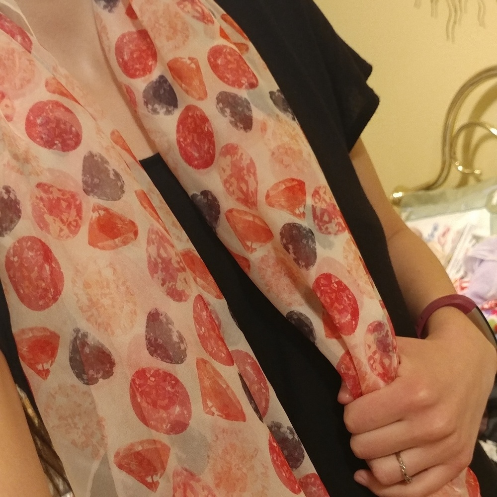 Shear scarf